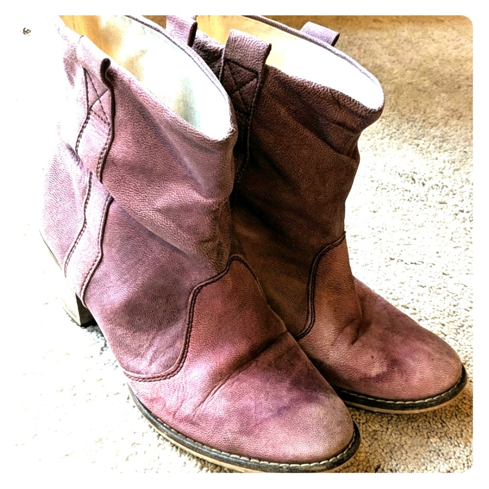Sundance Pink Booties size 40